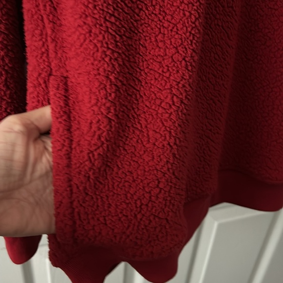Abercrombie Kids 1/4 button Sherpa. Dark red color. Size 13/14. Excellent cond. - Picture 6 of 8